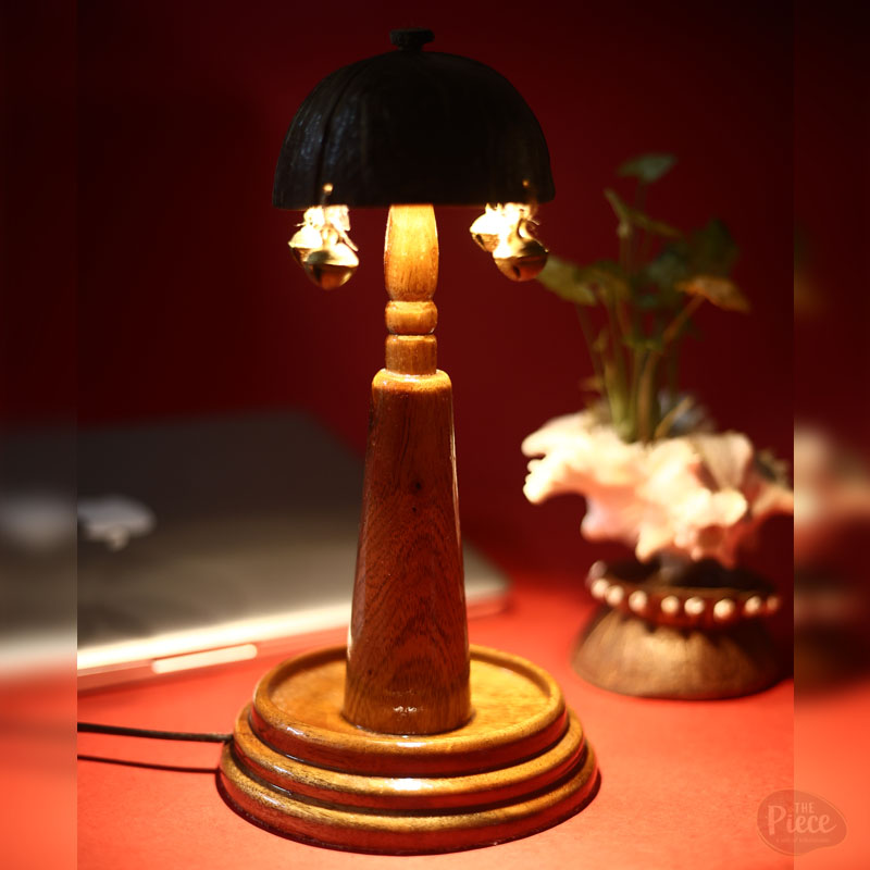 HANDCRAFTED COCONUT SHELL BEDSIDE LAMP - Image 2