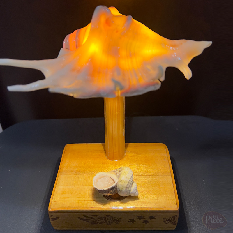 HANDCRAFTED SEA SHELL TABLE LAMP WITH DECORATIVE BASE - Image 3