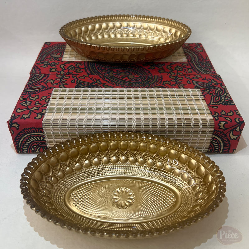 Hand painted royal look glass serving bowl set of 2