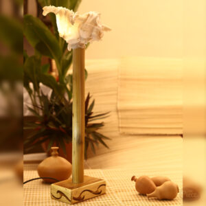 Elegant sea shell pillar table lamp with wooden base